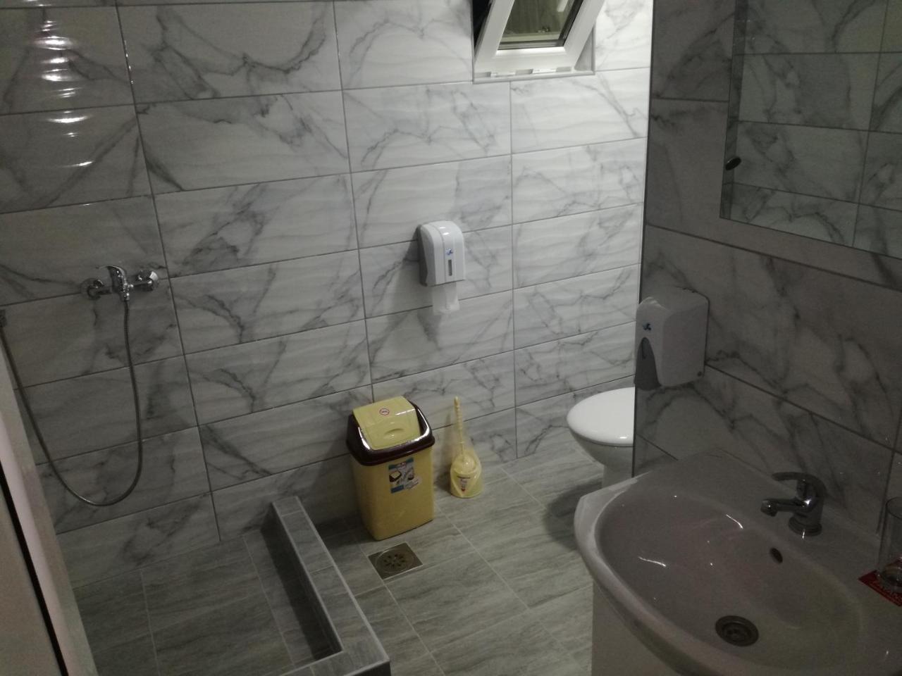 Gradsko Hostel „Ж" מראה חיצוני תמונה
